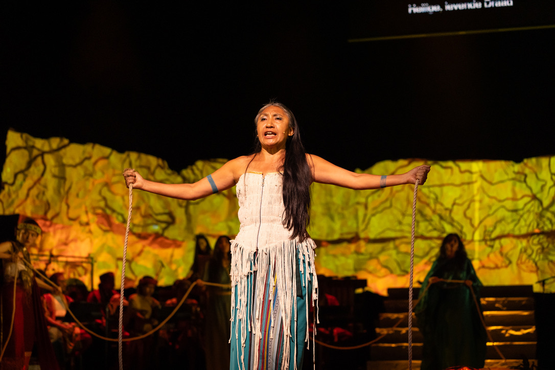 CF7857 C6 C278 4 F76 8555 B44 FBCC35 C86 1 105 c